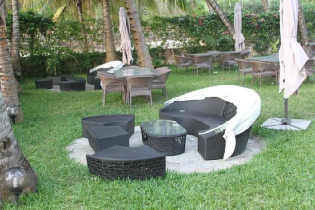 Cowrie Beach Haven Studio Apartman Mombasa Kültér fotó
