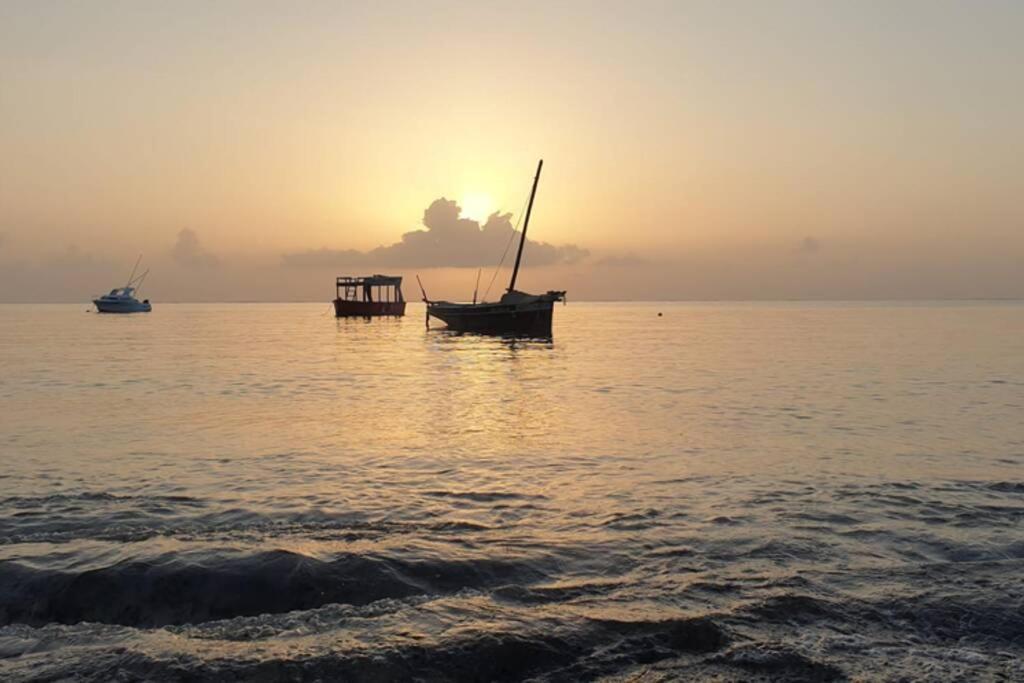 Cowrie Beach Haven Studio Apartman Mombasa Kültér fotó
